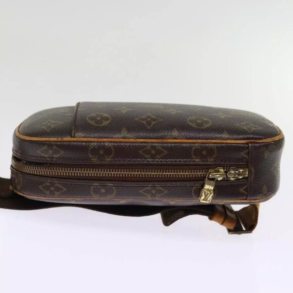 LOUIS VUITTON Monogram Pochette Gange Shoulder Bag - Picture 12 of 16